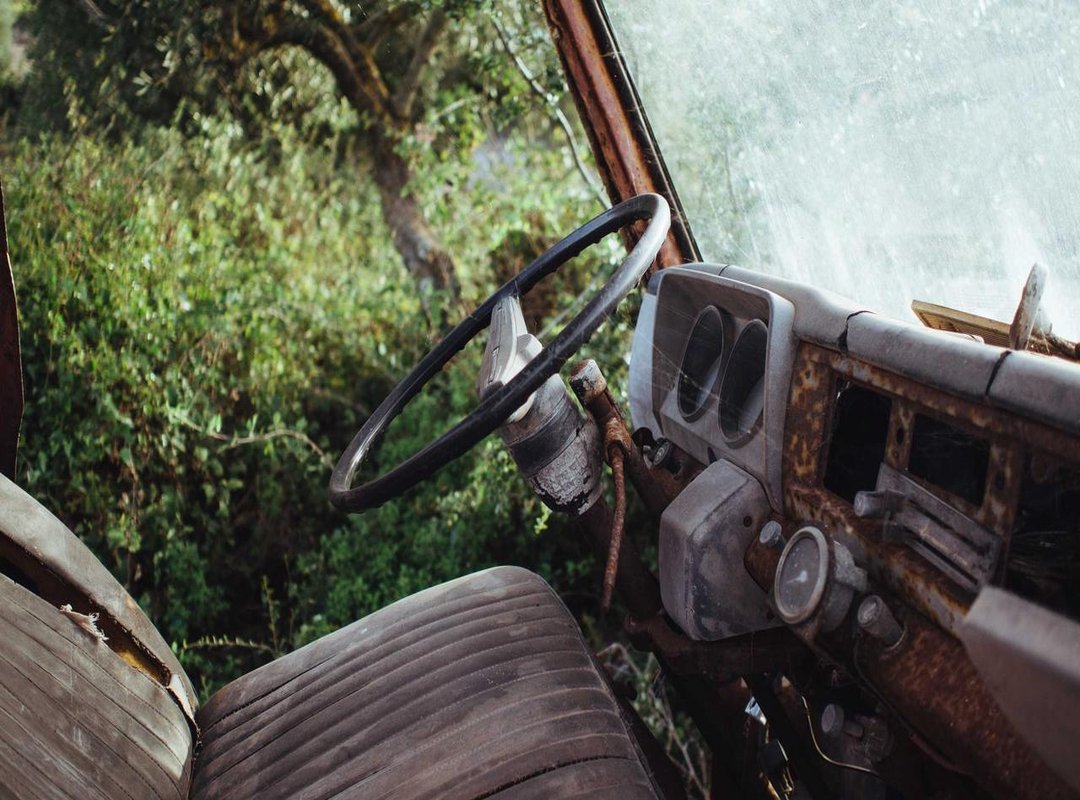 Avoiding Common Traps: How to Download Safely